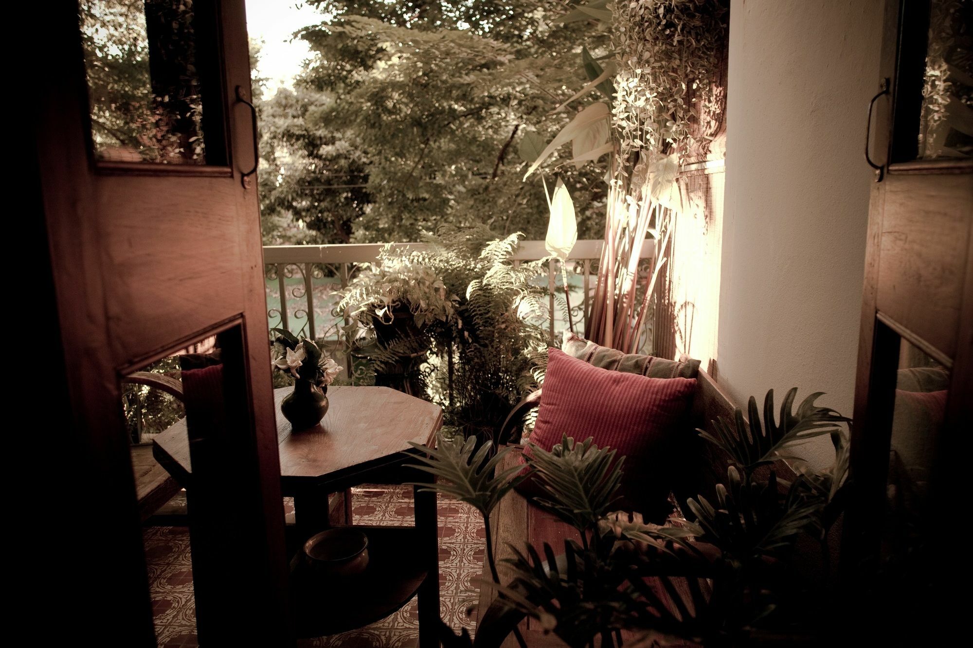 The Asadang Bed And Breakfast Bangkok Dış mekan fotoğraf